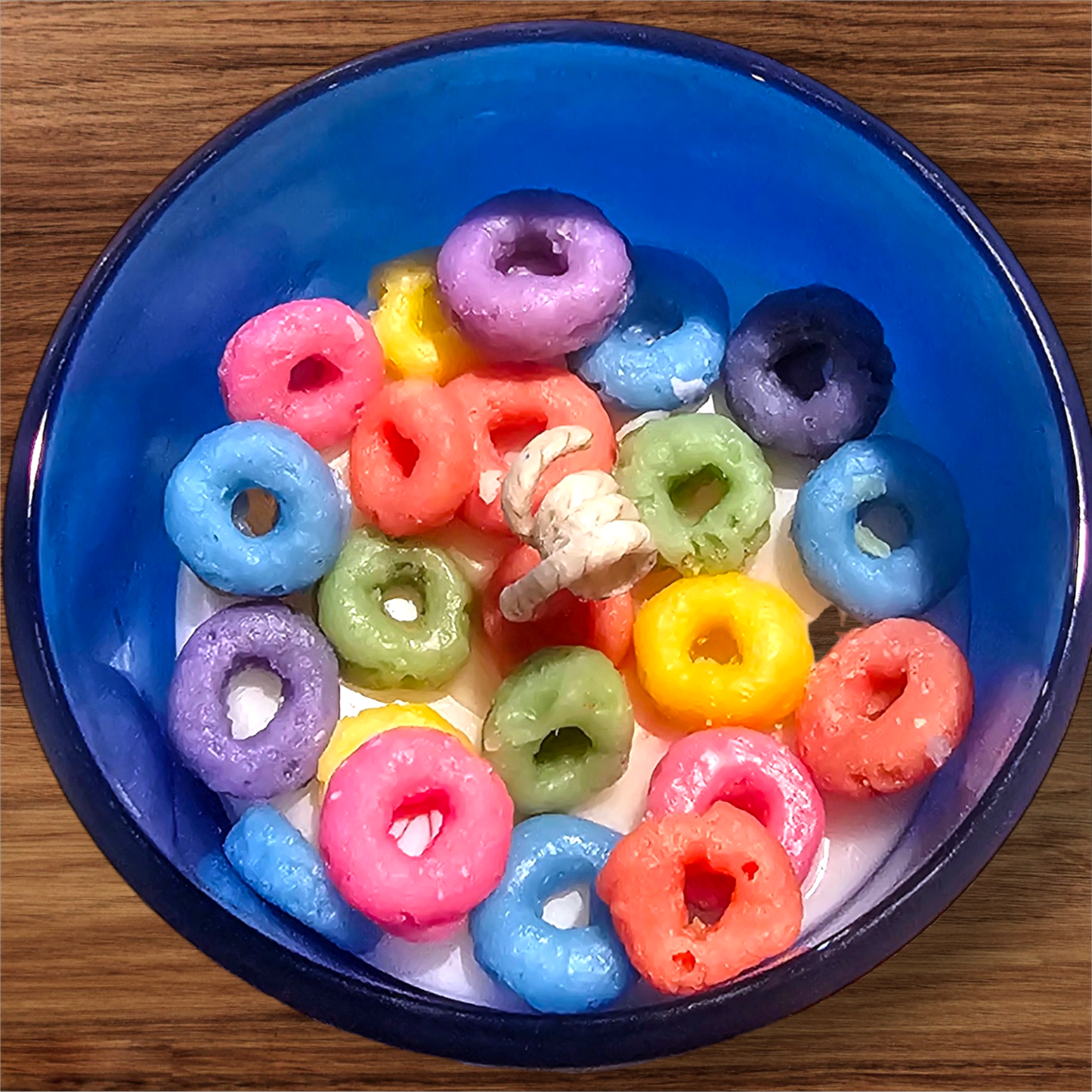 FROOT LOOPS (type) CANDLE